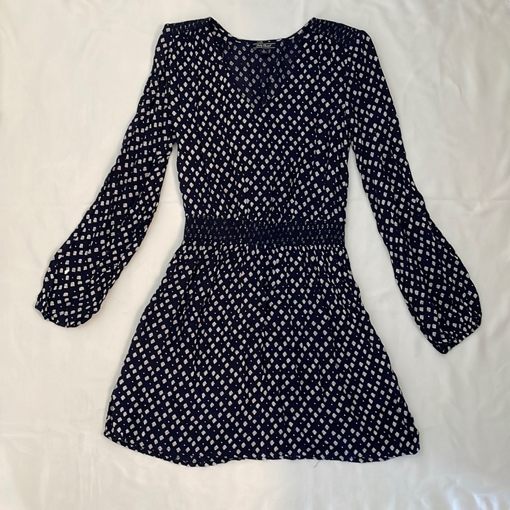 Long sleeve V neck dress